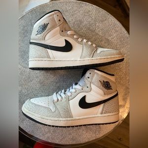 Mens Size 8.5 - Jordan 1 Retro High White Elephant 2016